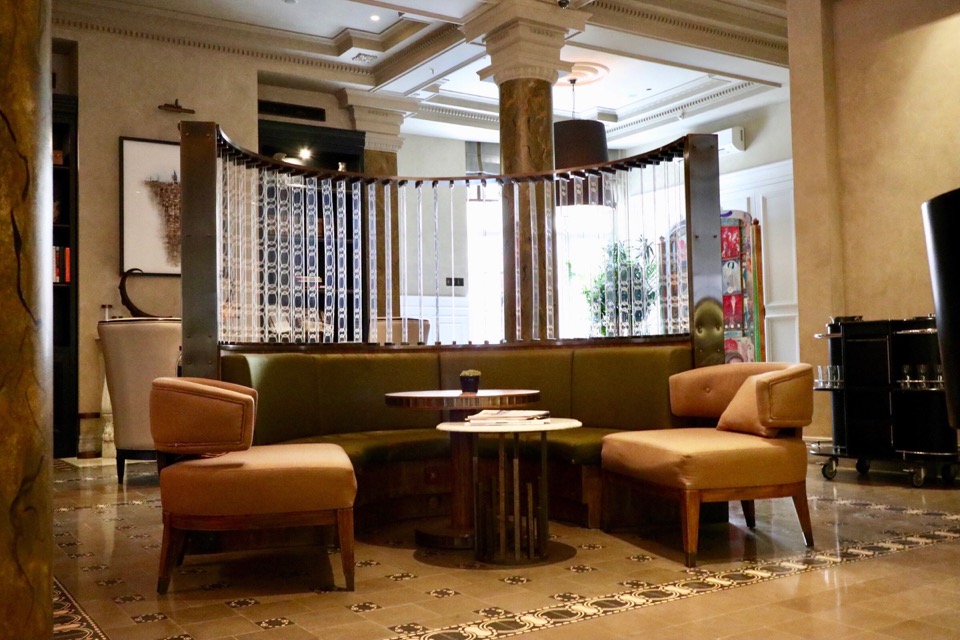 vault karaköy penthouse suite badewanne hotel karakoy istanbul bosporus goldenes horn galata brücke sultanahmet foyer lobby