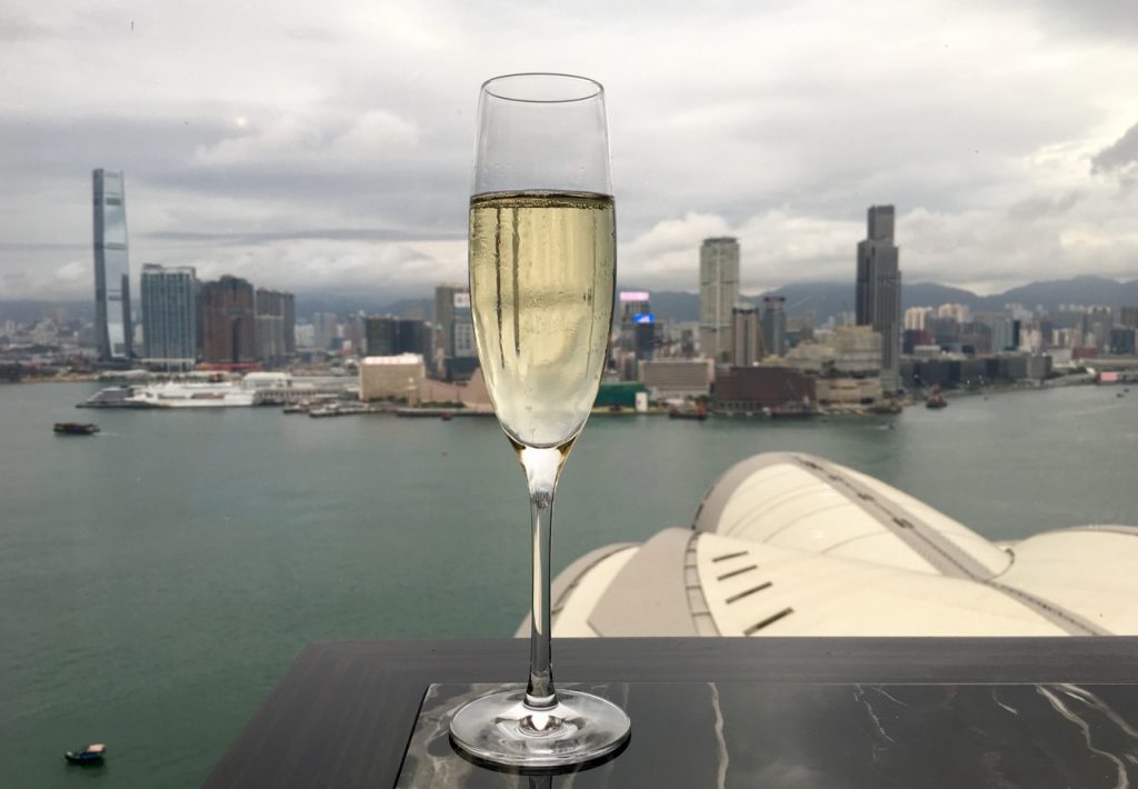 grand hyatt hong kong grand club lounge china hongkong world of hyatt inahyattworld