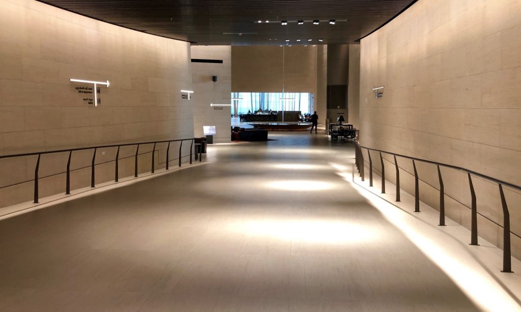 qatar airways Al Safwa First Lounge first class lounge doha doh oneworld