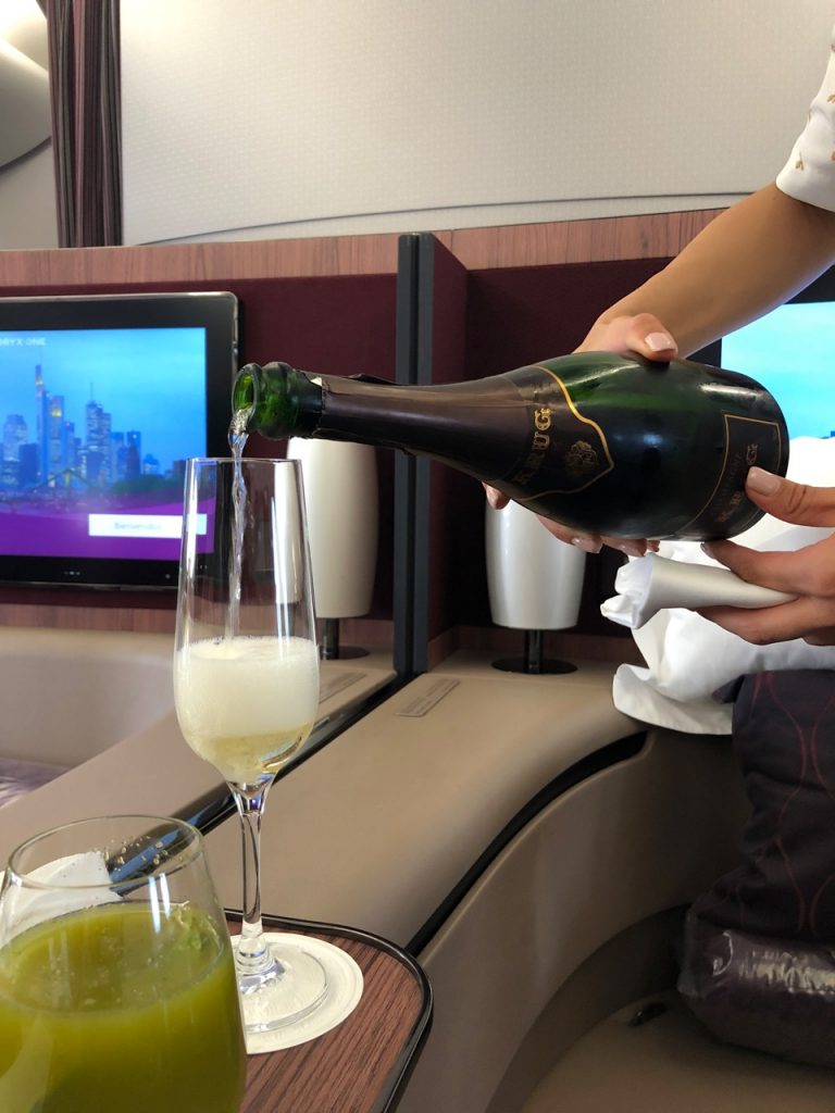 qatar airways first class airbus 380 a380 doh fra oberdeck oneworld